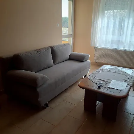 Appartement Norbert, Bukfurdon