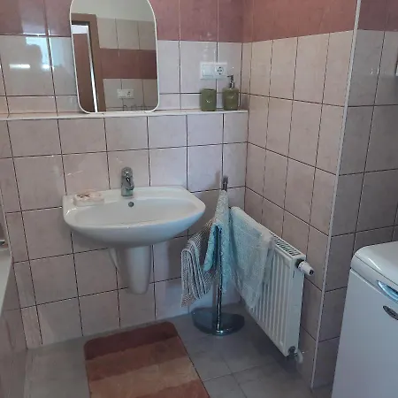 Norbert, Bukfurdon Appartement
